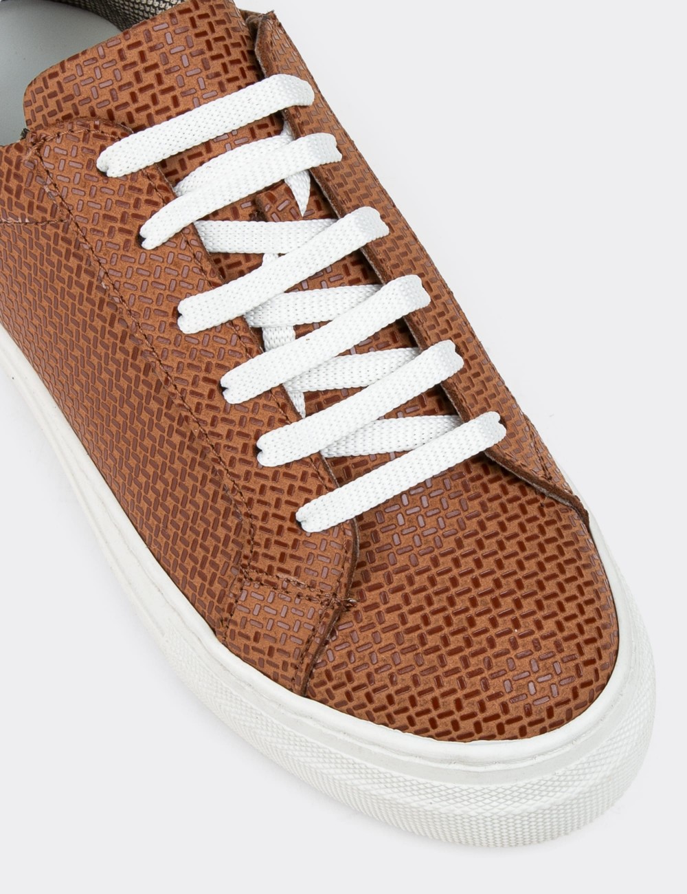 Tan Leather Sneakers - Z1681ZTBAC21