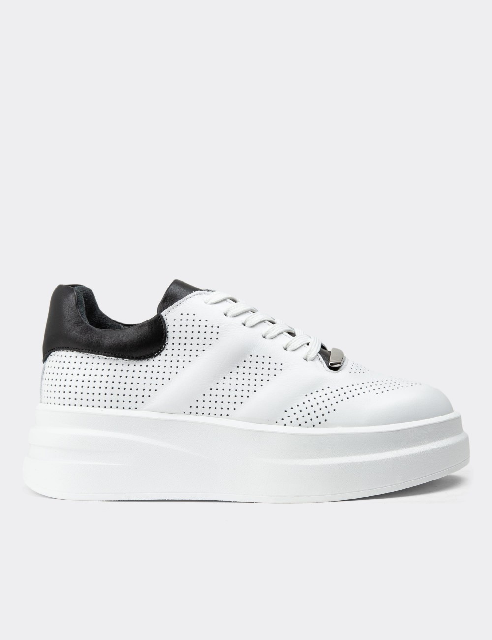 White Leather Sneakers - R6505ZBYZE01