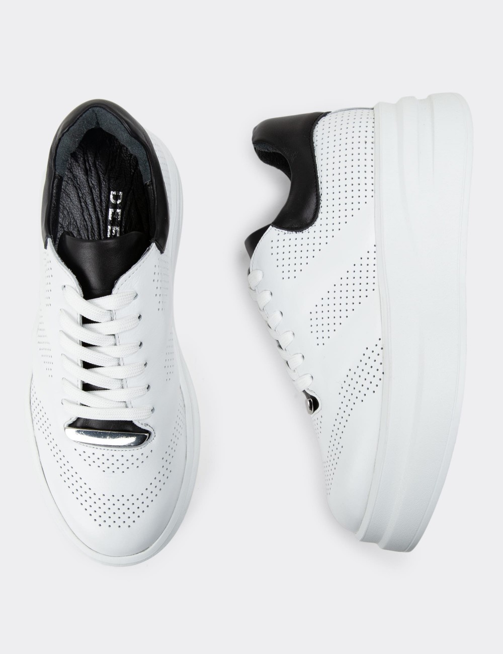 White Leather Sneakers - R6505ZBYZE01