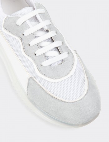White Sneakers - SP168ZBYZC01