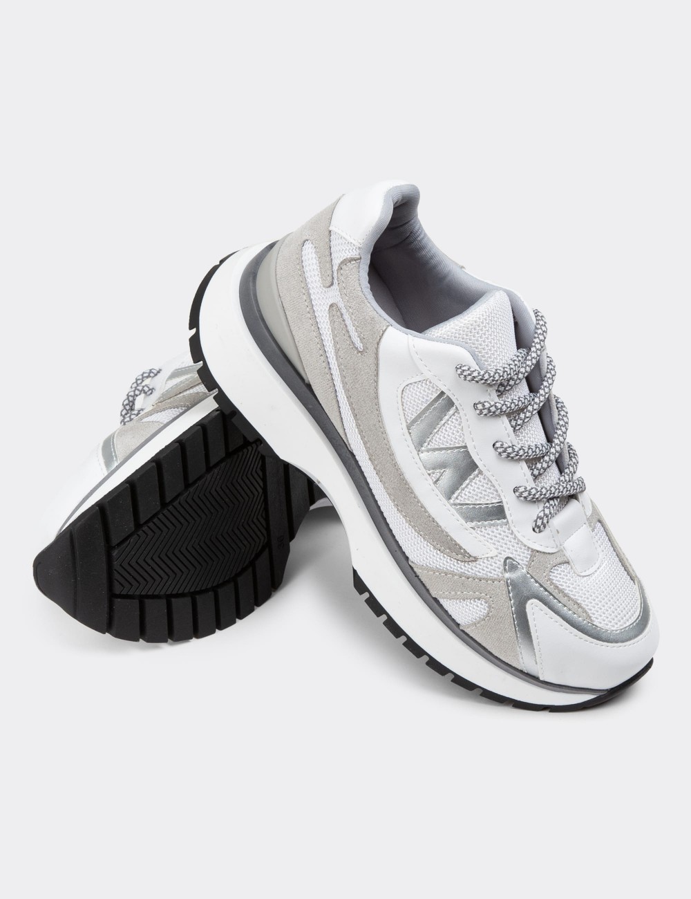 White Sneakers - 55110ZBYZC01