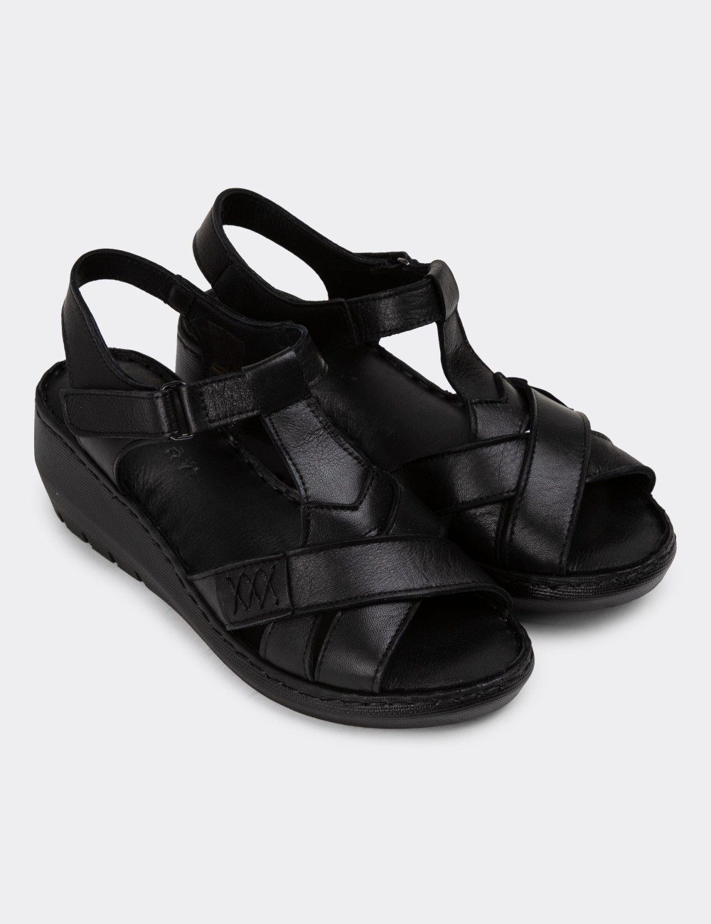 Black Leather Sandals - SE111ZSYHC01