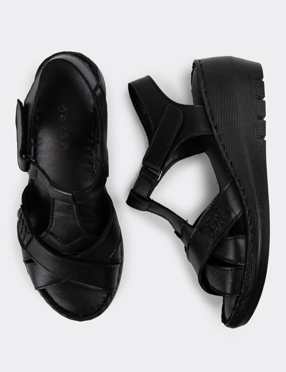 Black Leather Sandals - SE111ZSYHC01
