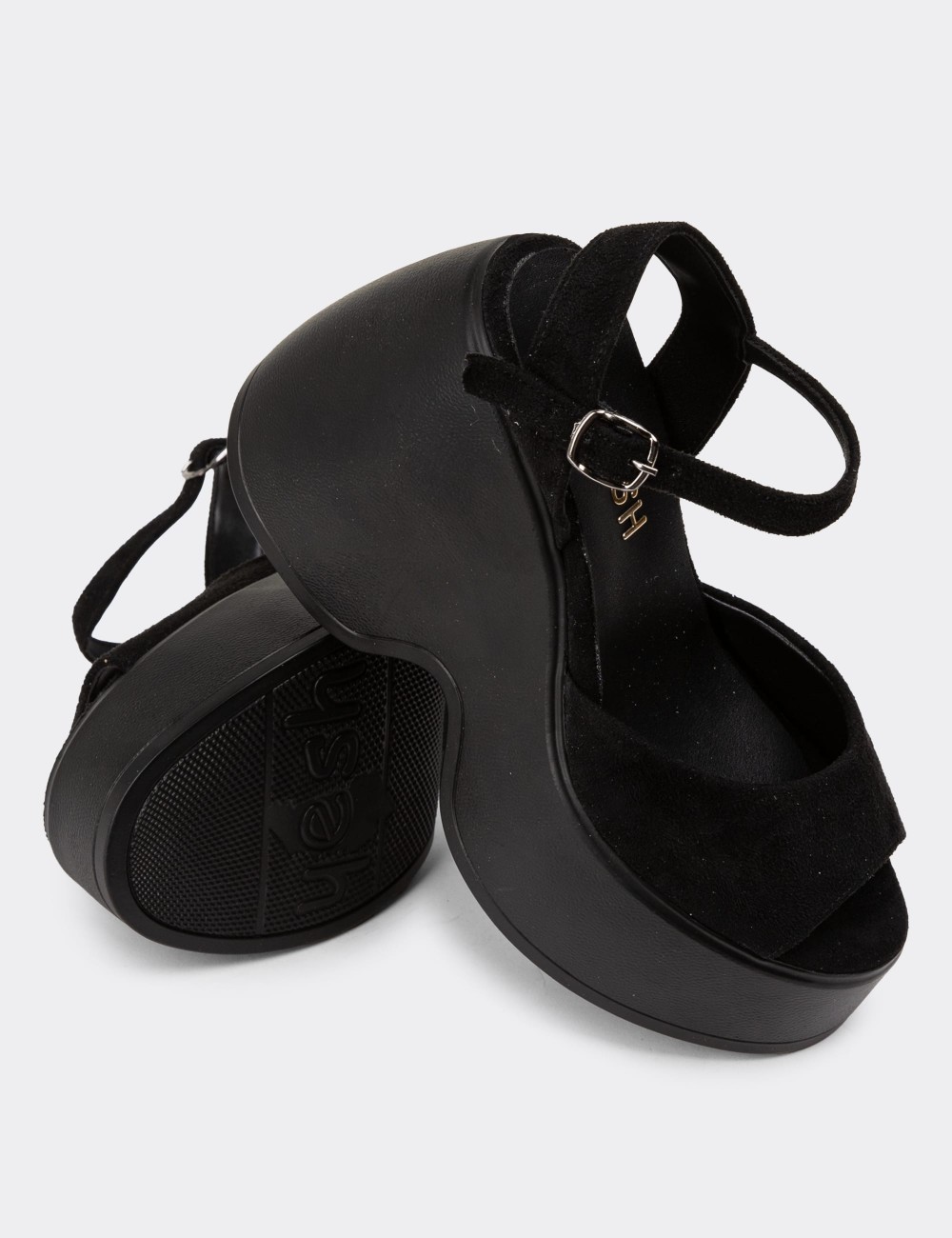 Black Sandals - DLG10ZSYHC01
