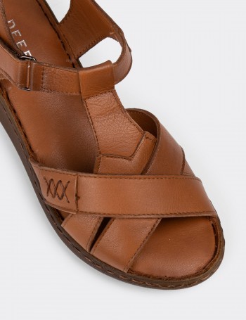 Tan Leather Sandals - SE111ZTBAC01