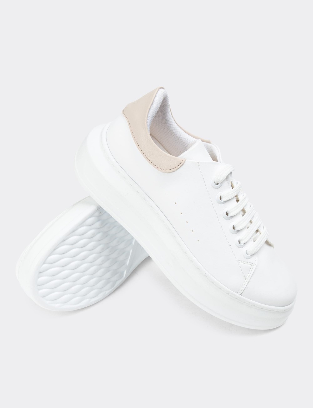 White Sneakers - CE119ZBYZP02
