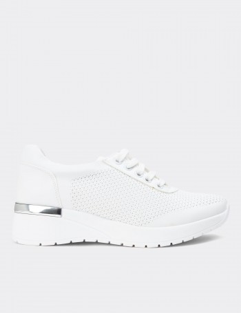 White Sneakers - CE495ZBYZC01