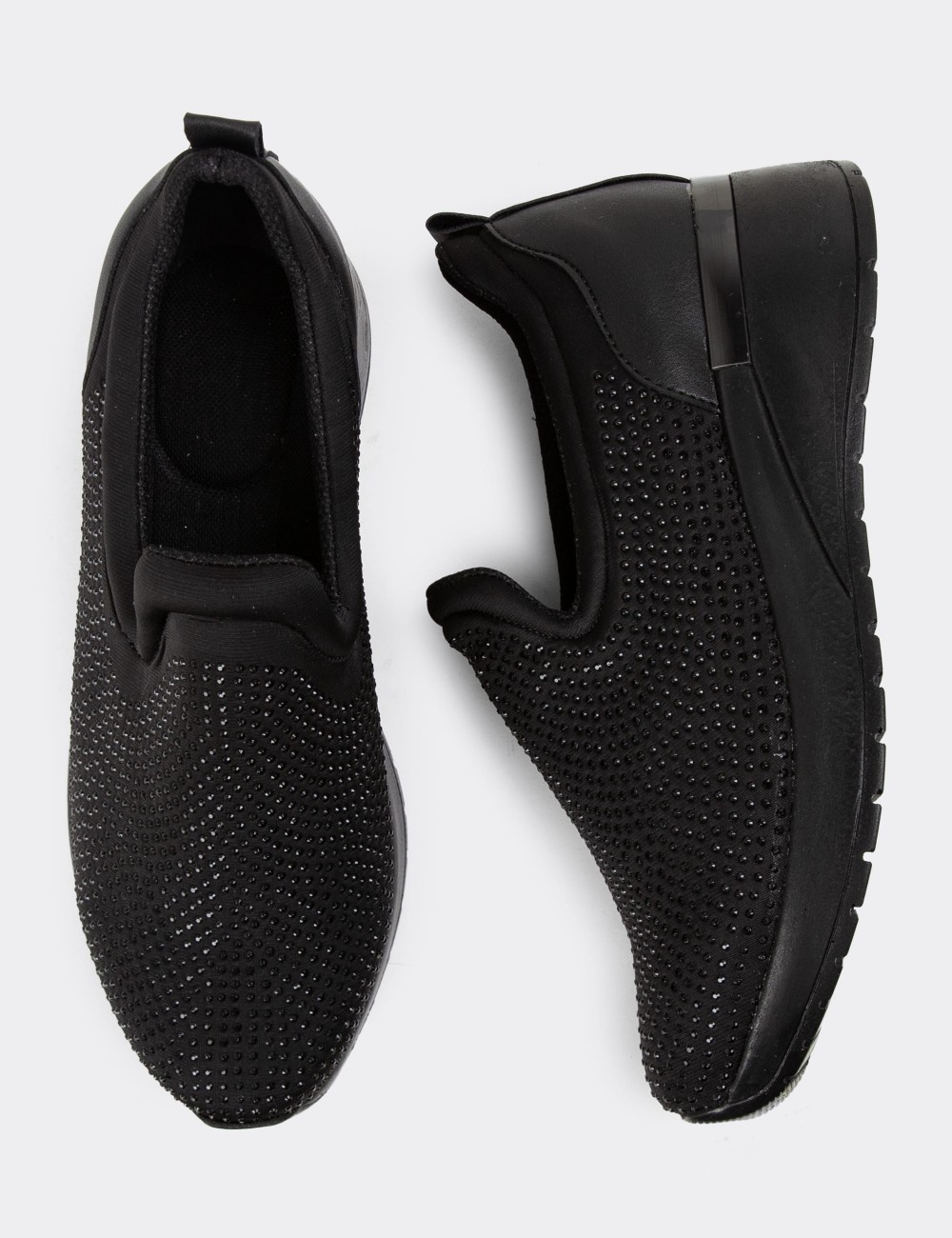Black Sneakers - CE310ZSYHC01