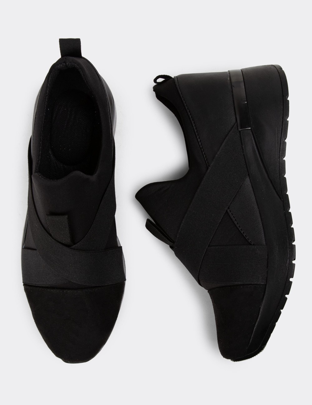 Black Sneakers - CE302ZSYHP01