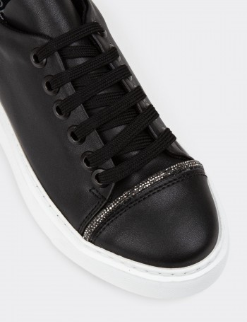 Black Sneakers - CE493ZSYHP01