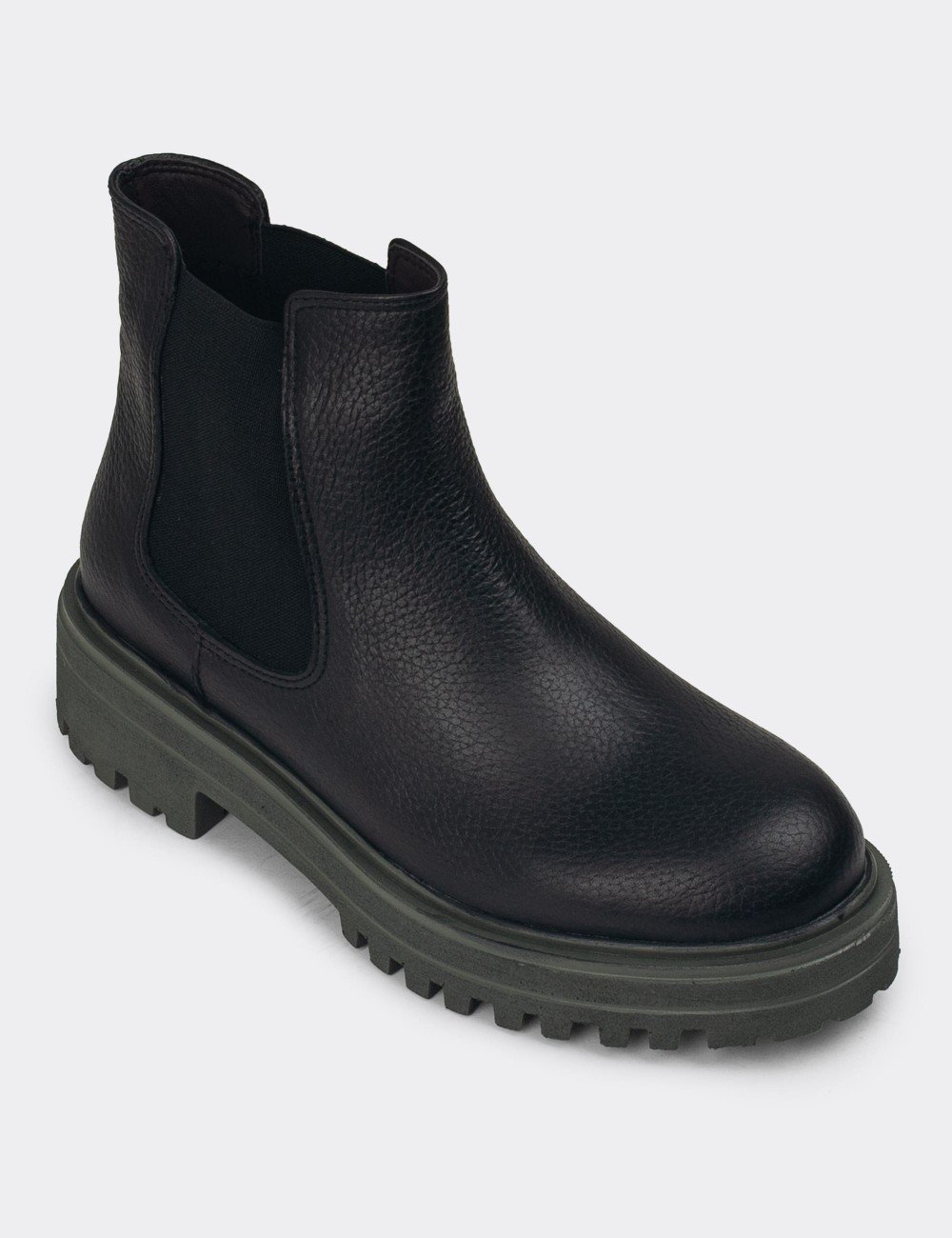 Black Leather Chelsea Boots - 01801ZSYHE04