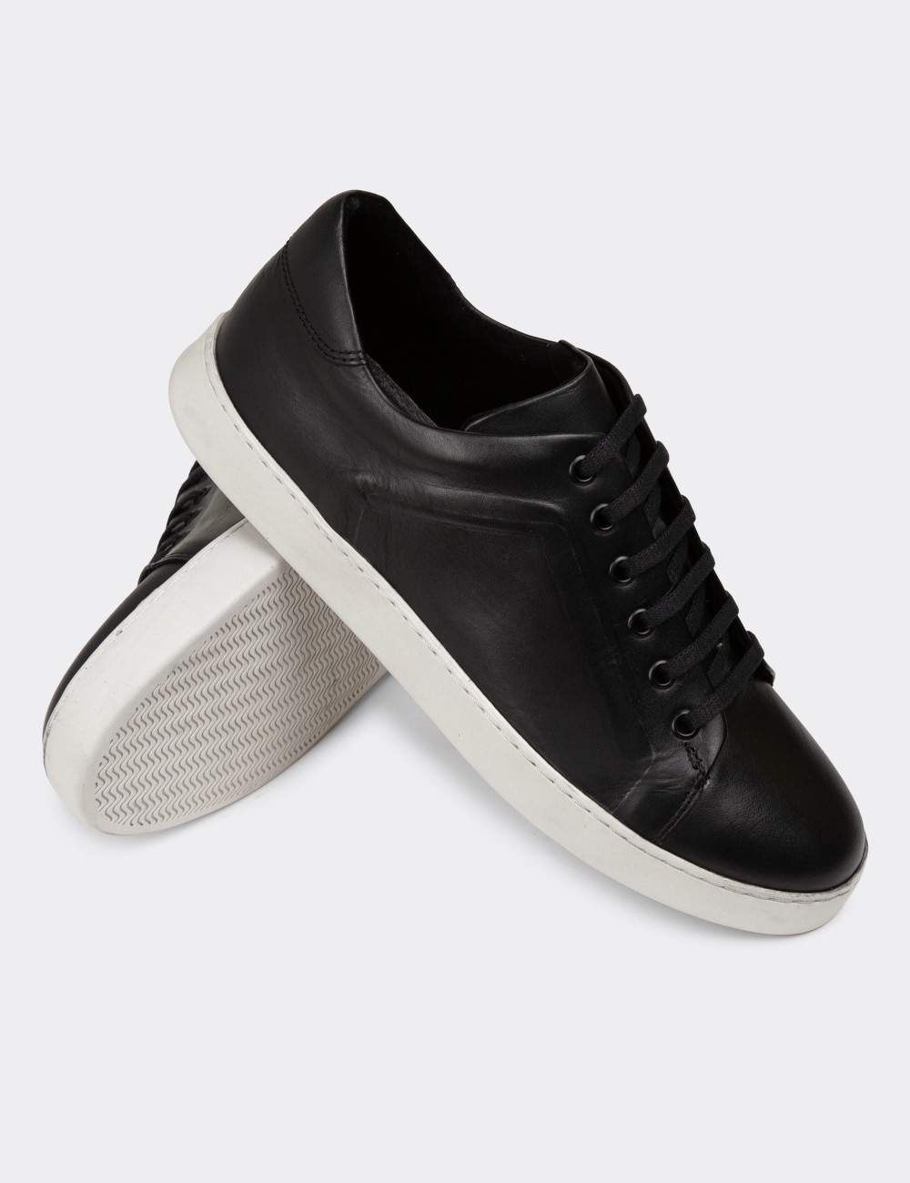 Black Leather Sneakers - 01956MSYHC02