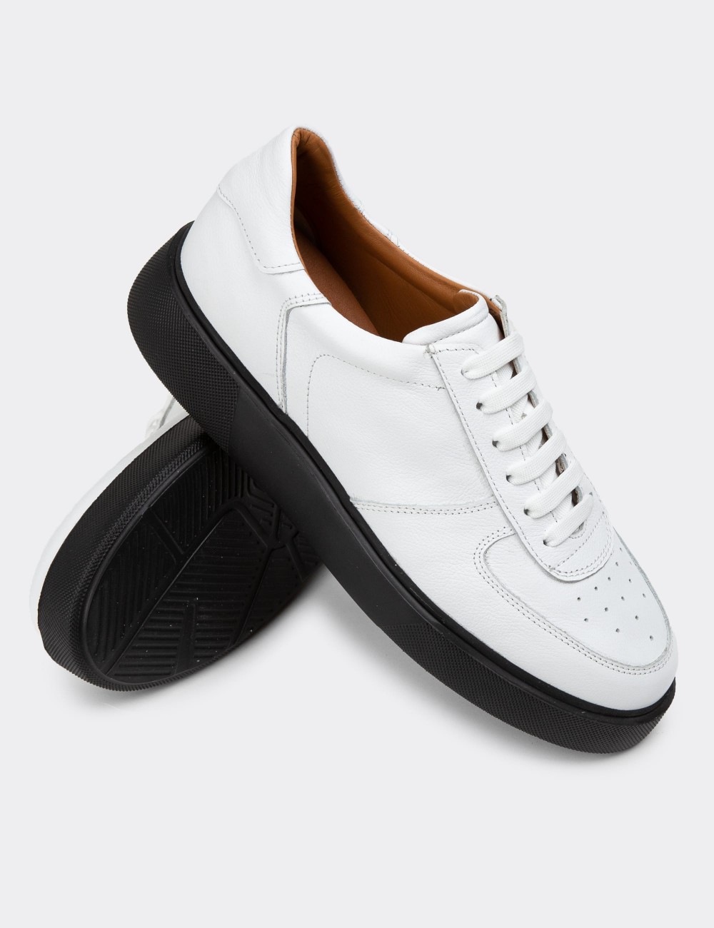 White Leather Sneakers - 01965MBYZE01
