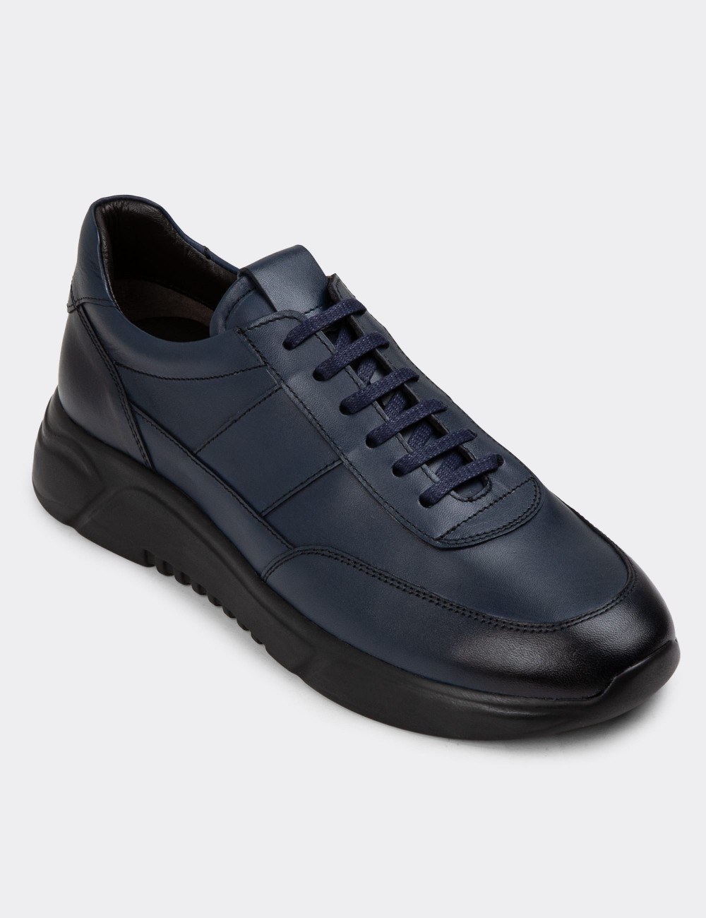 Navy Leather Sneakers - 01963MLCVE02
