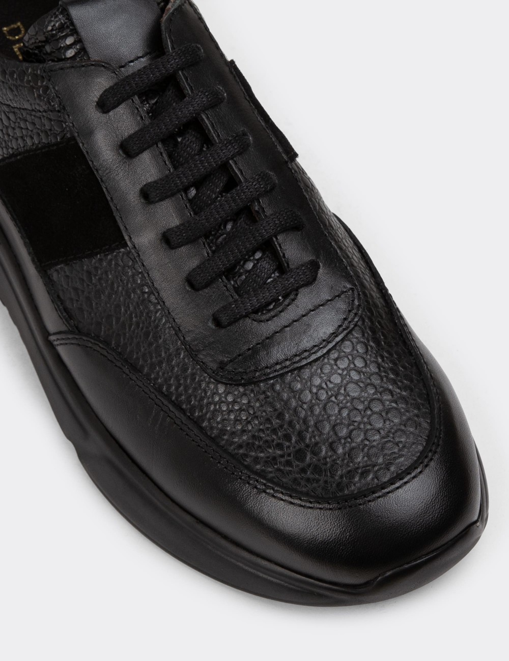 Black Leather Sneakers 01693MSYHE01 - Deery