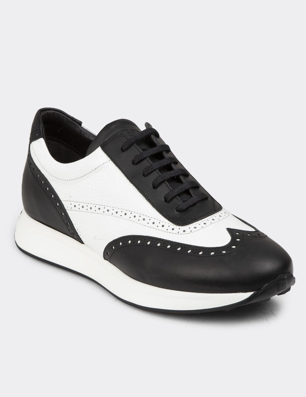White Leather Sneakers - 00750MBYZE01
