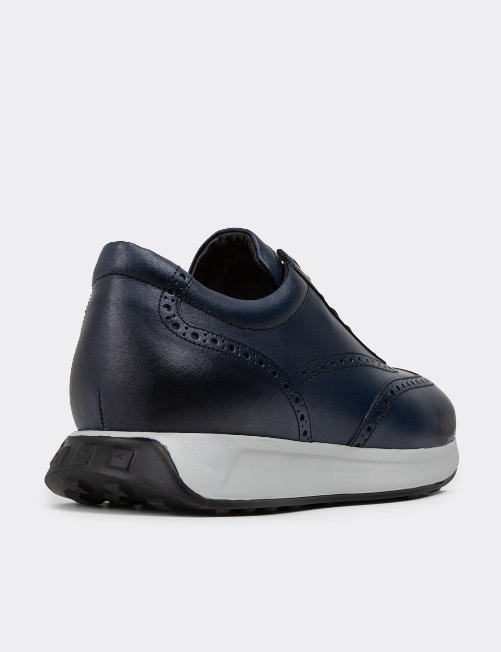 Navy Leather Sneakers - 00750MLCVE02