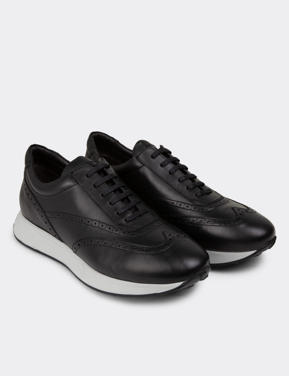 Black Leather Sneakers - 00750MSYHE06