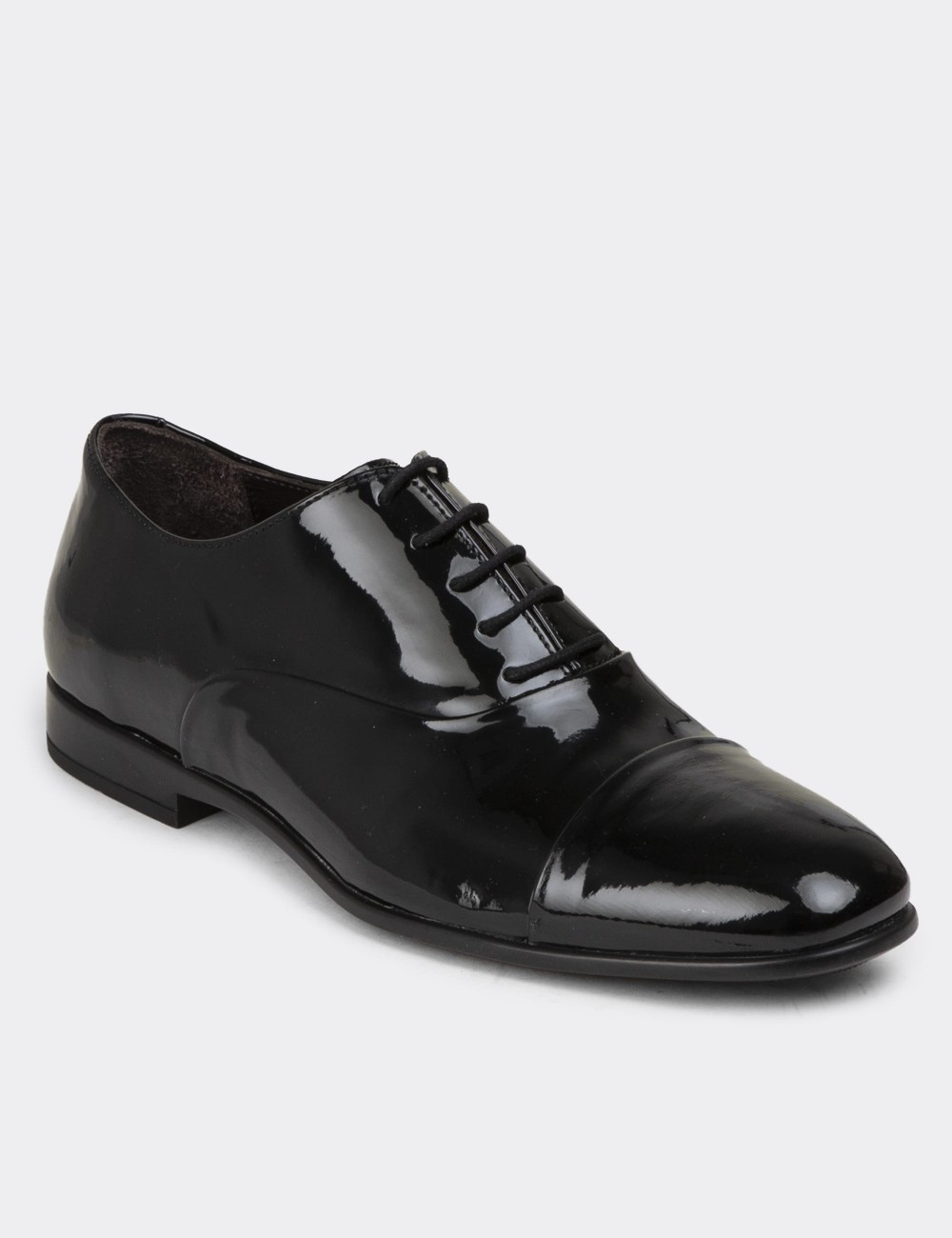 Black Patent Classic Shoes - 01026MSYHC10