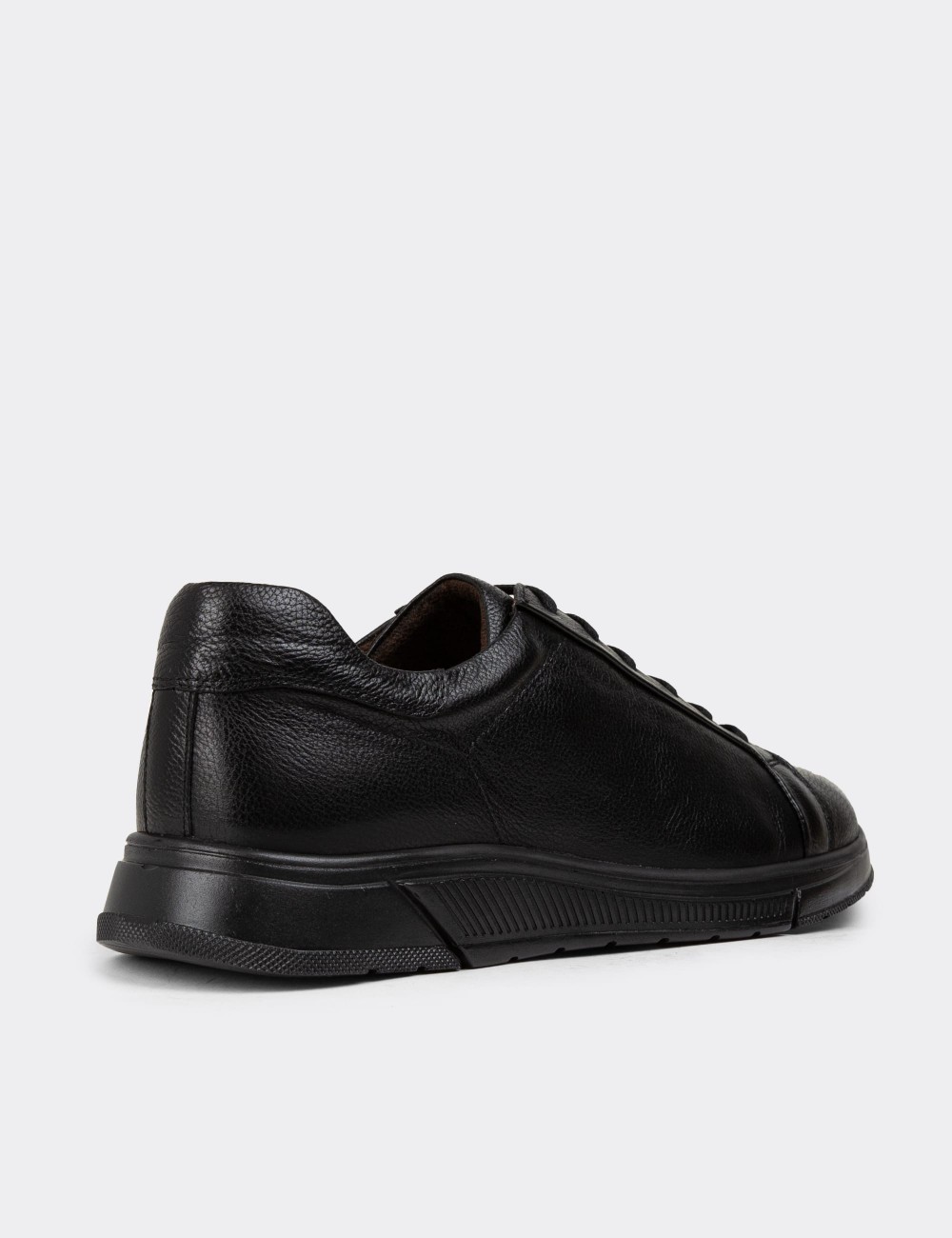 Black Leather Sneakers - 01673MSYHE01