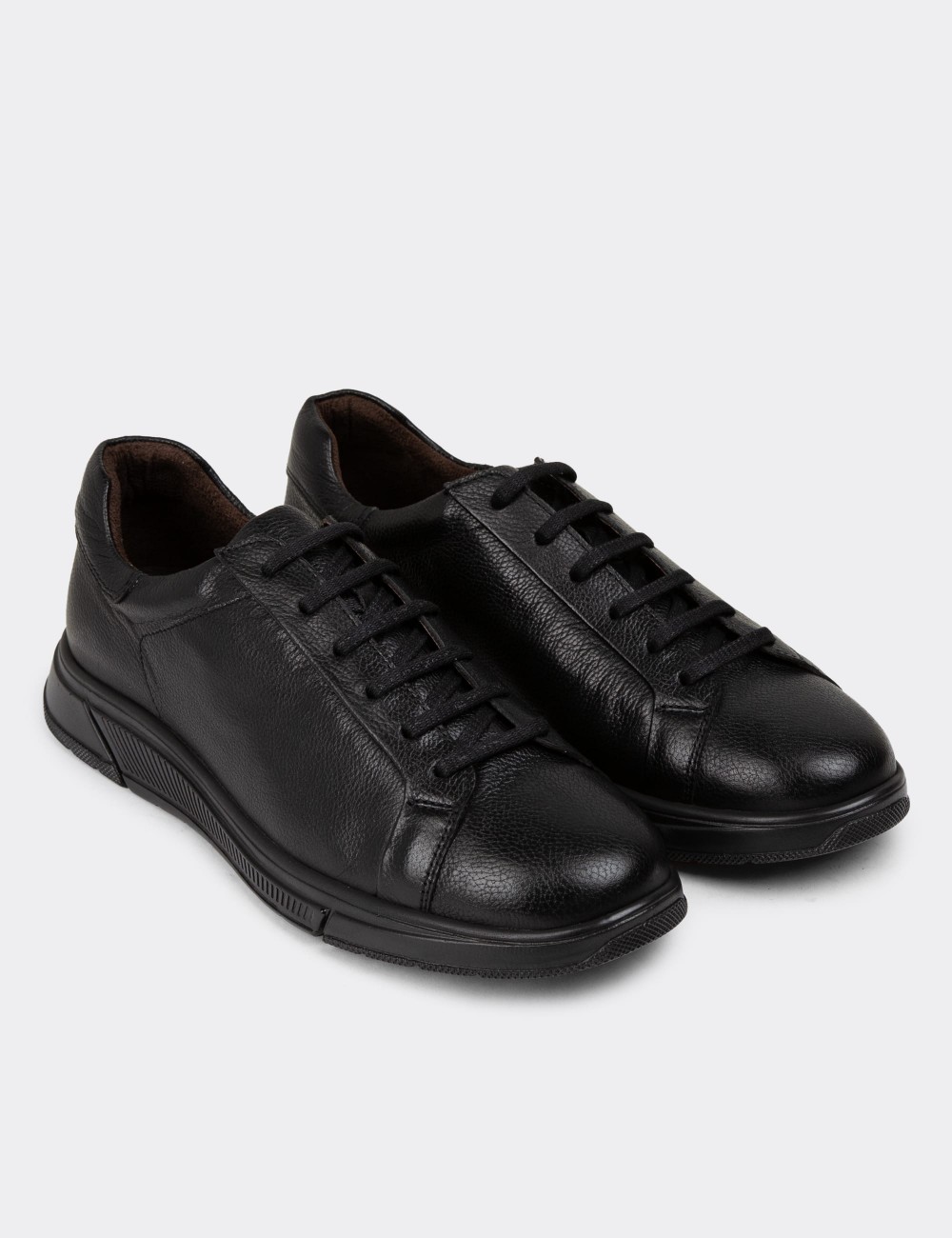 Black Leather Sneakers - 01673MSYHE01