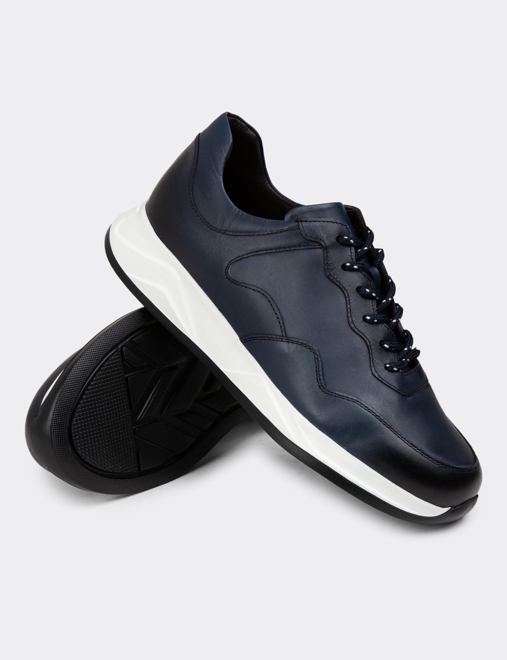 Navy Leather Sneakers - 01725MLCVE04