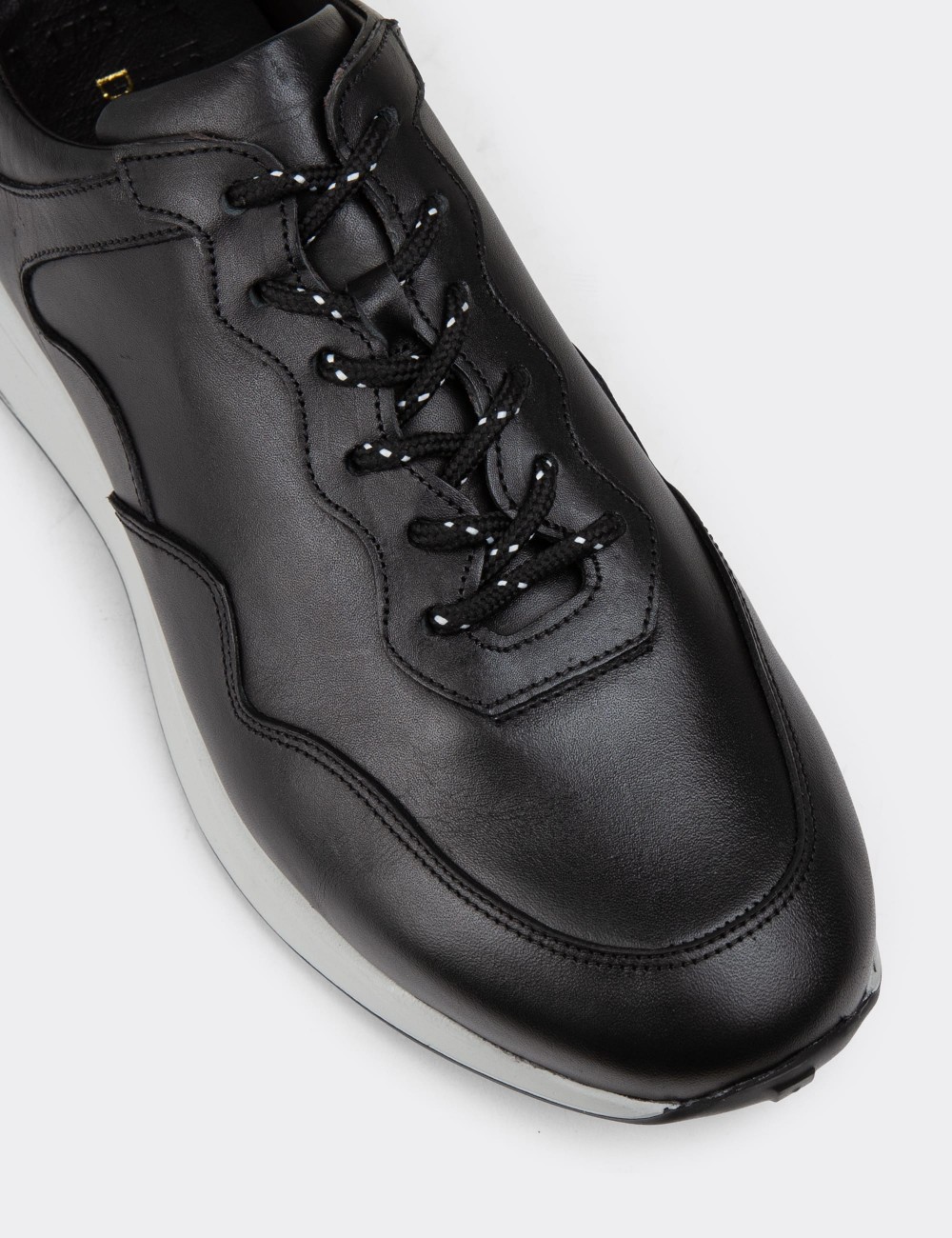 Black Leather Sneakers - 01725MSYHE05