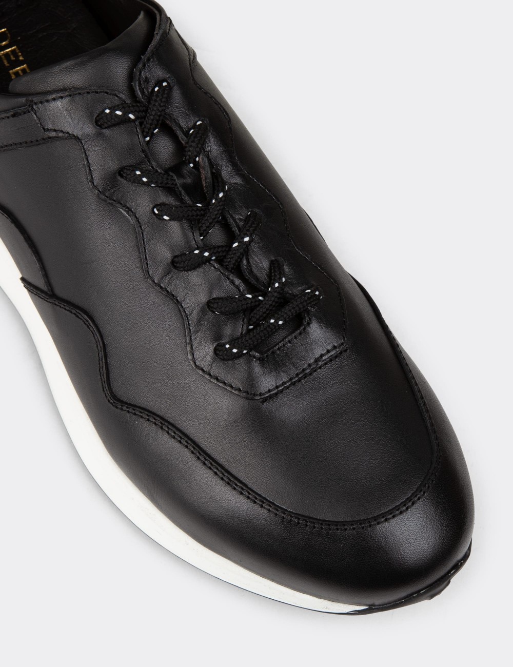 Black Leather Sneakers - 01725MSYHE11
