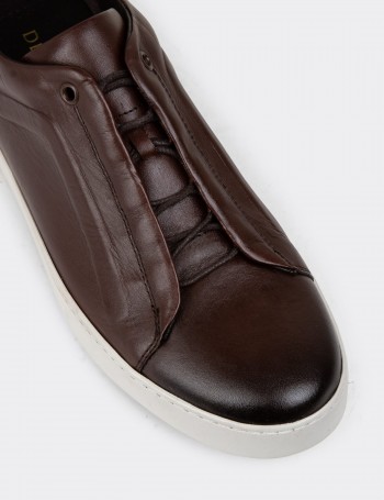 Brown Leather Sneakers - 01831MKHVC01