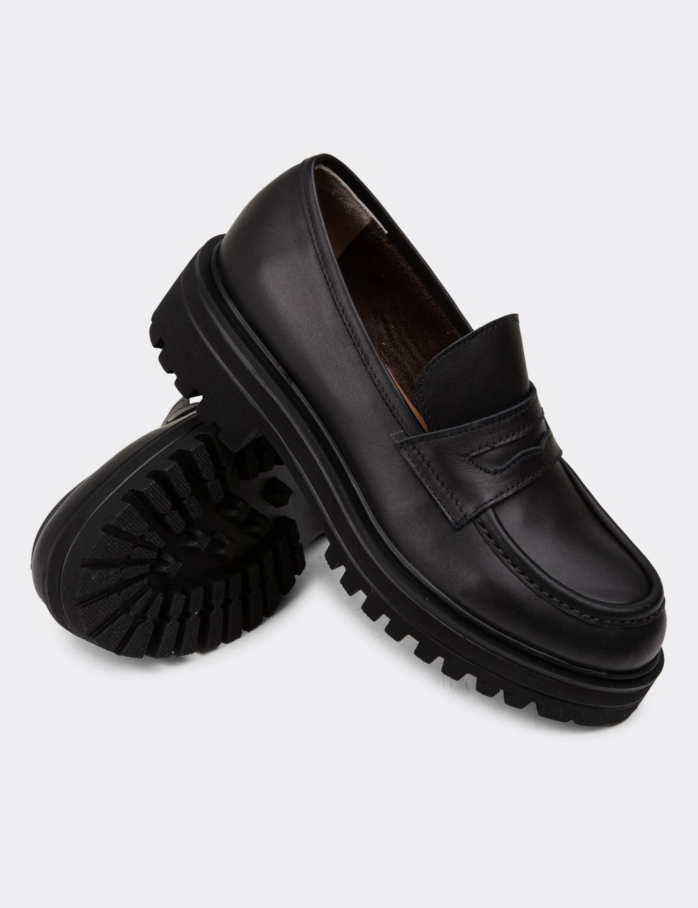 Black Leather Loafers - 01903ZSYHE01