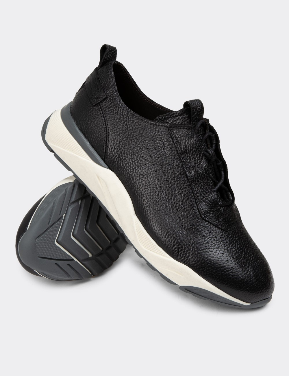 Black Leather Sneakers - 01904MSYHE02