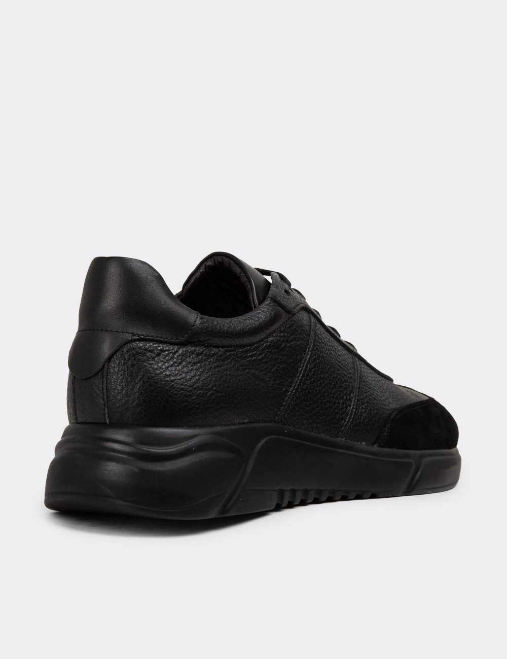 Black Leather Sneakers - 01961MSYHP02