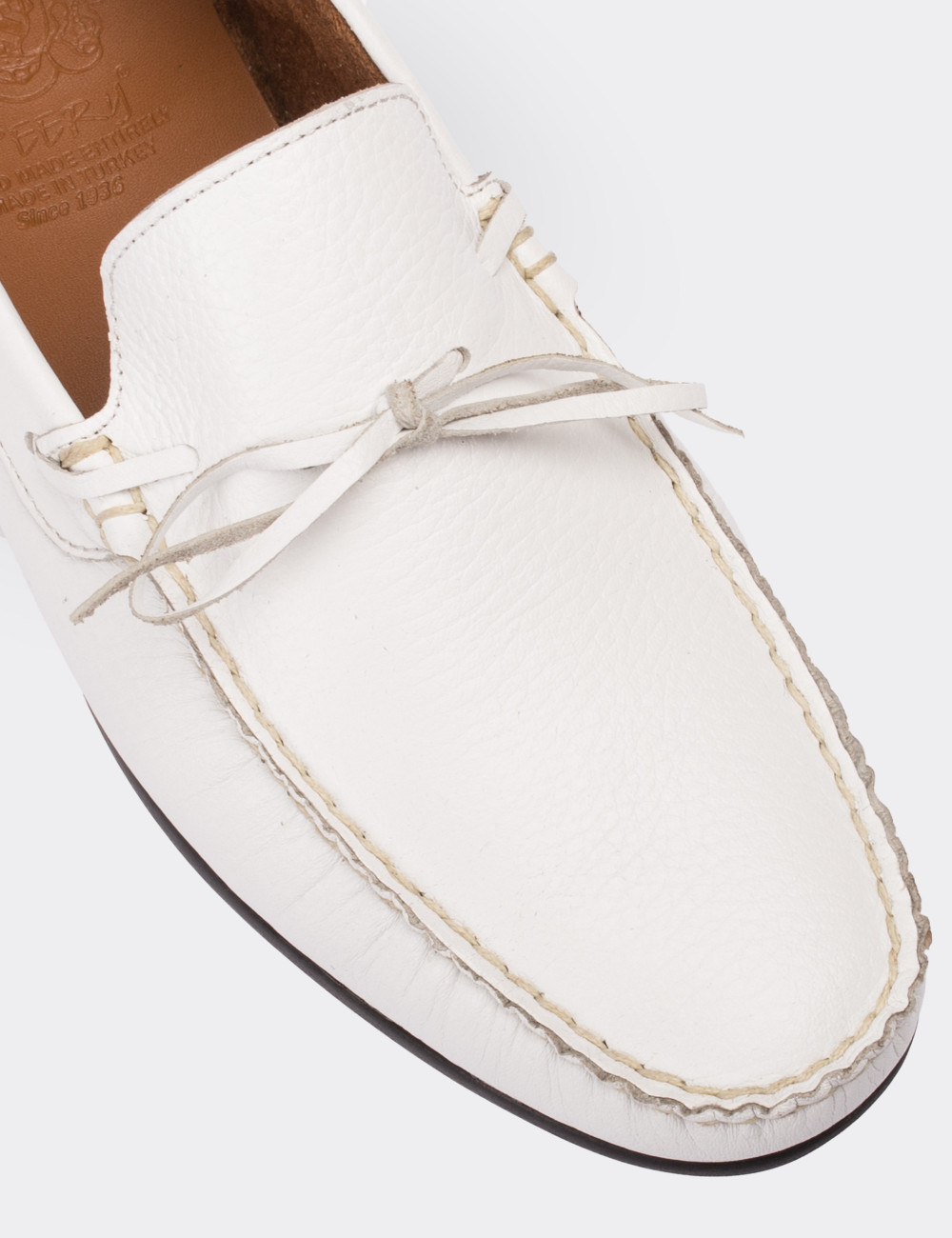 White  Leather Loafers - 01647MBYZC01