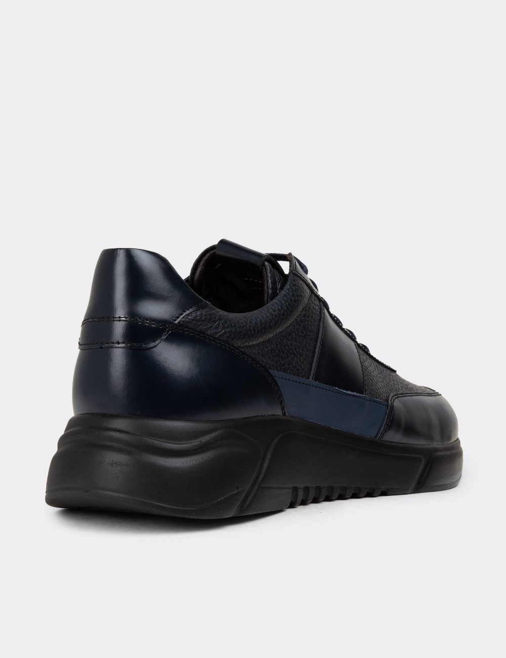 Navy Leather Sneakers - 01963MLCVE03