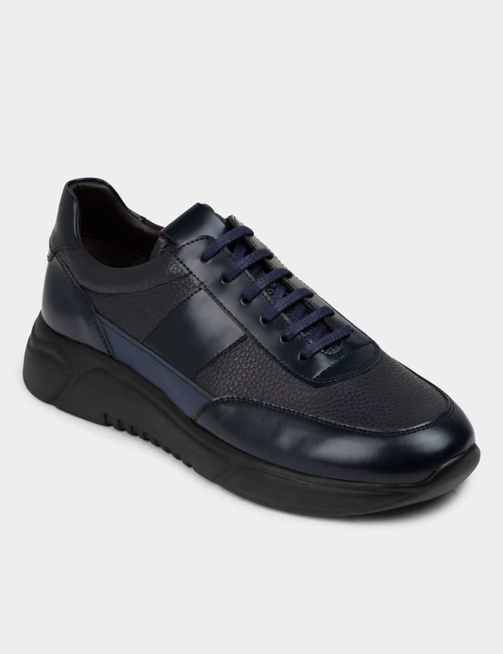 Navy Leather Sneakers - 01963MLCVE03