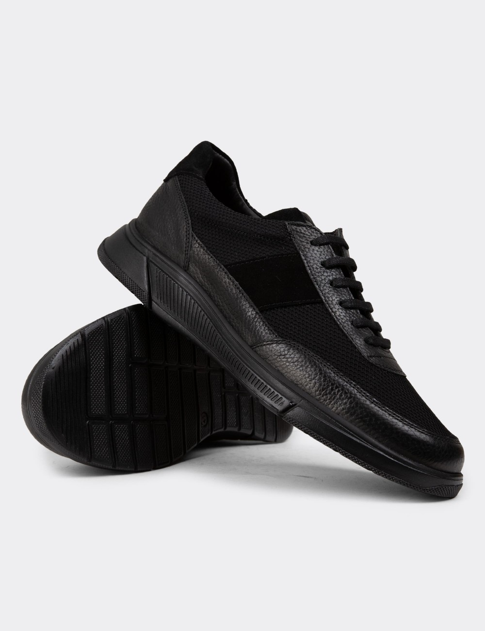 Black Leather Sneakers - 01963MSYHE18