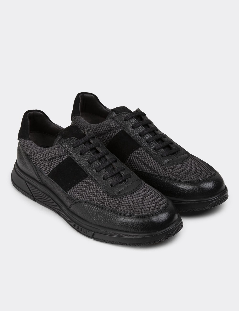 Black Leather Sneakers - 01963MSYHE16