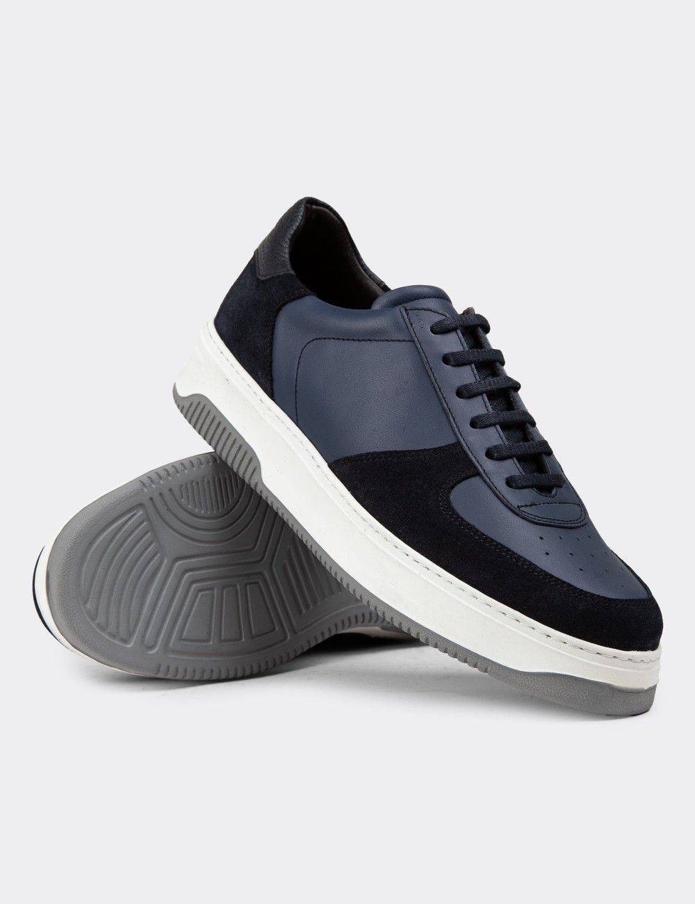 Blue Suede Leather Sneakers - 01965MMVIE02