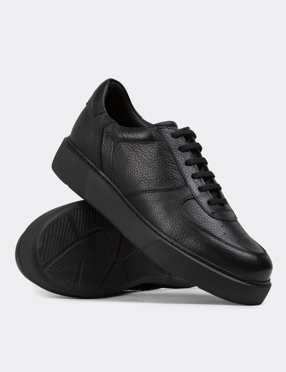 Black Leather Sneakers - 01965MSYHE04