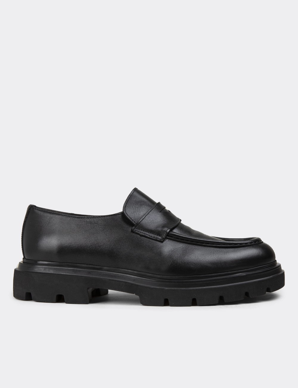 Black Leather Loafers - 01980MSYHE01