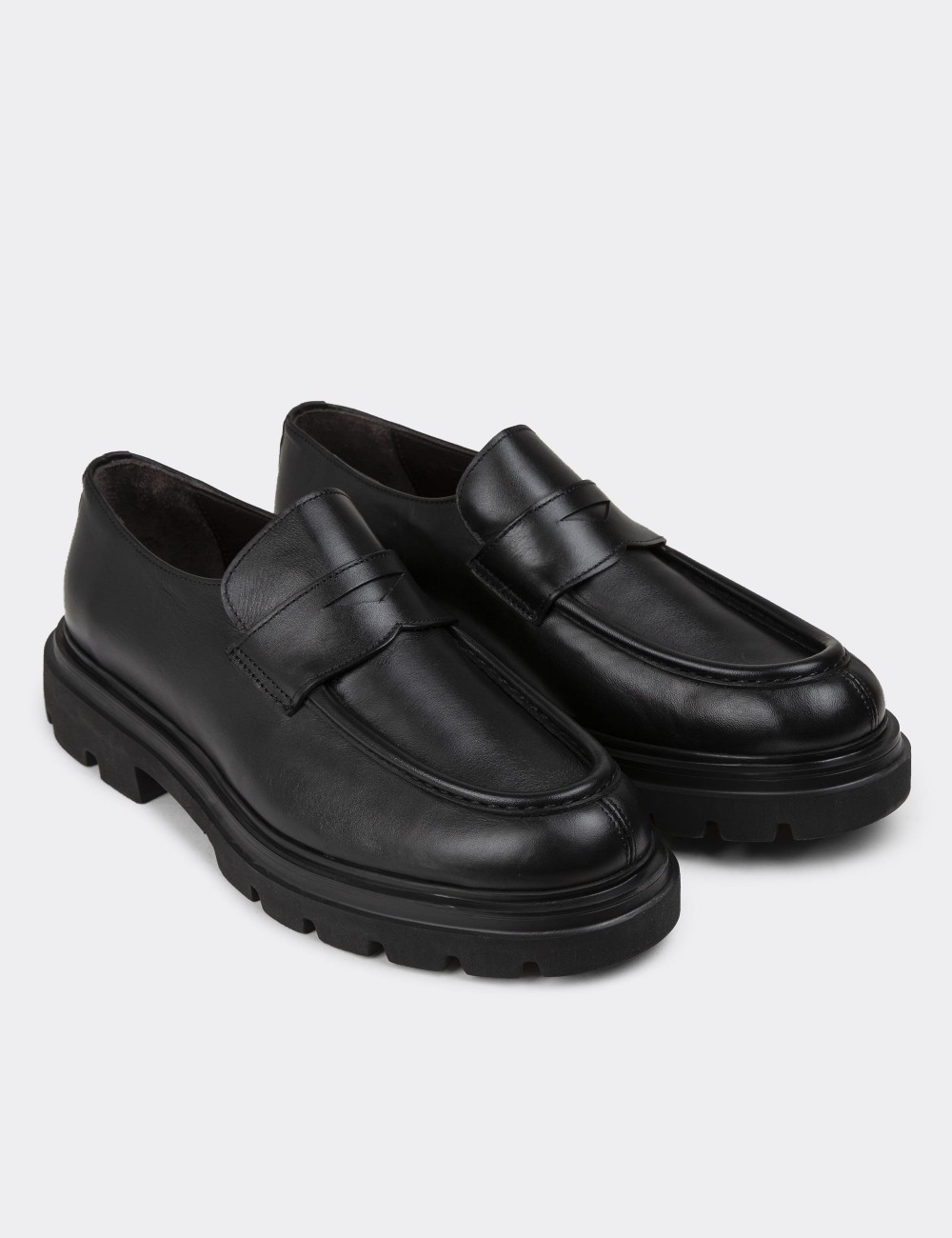 Black Leather Loafers - 01980MSYHE01