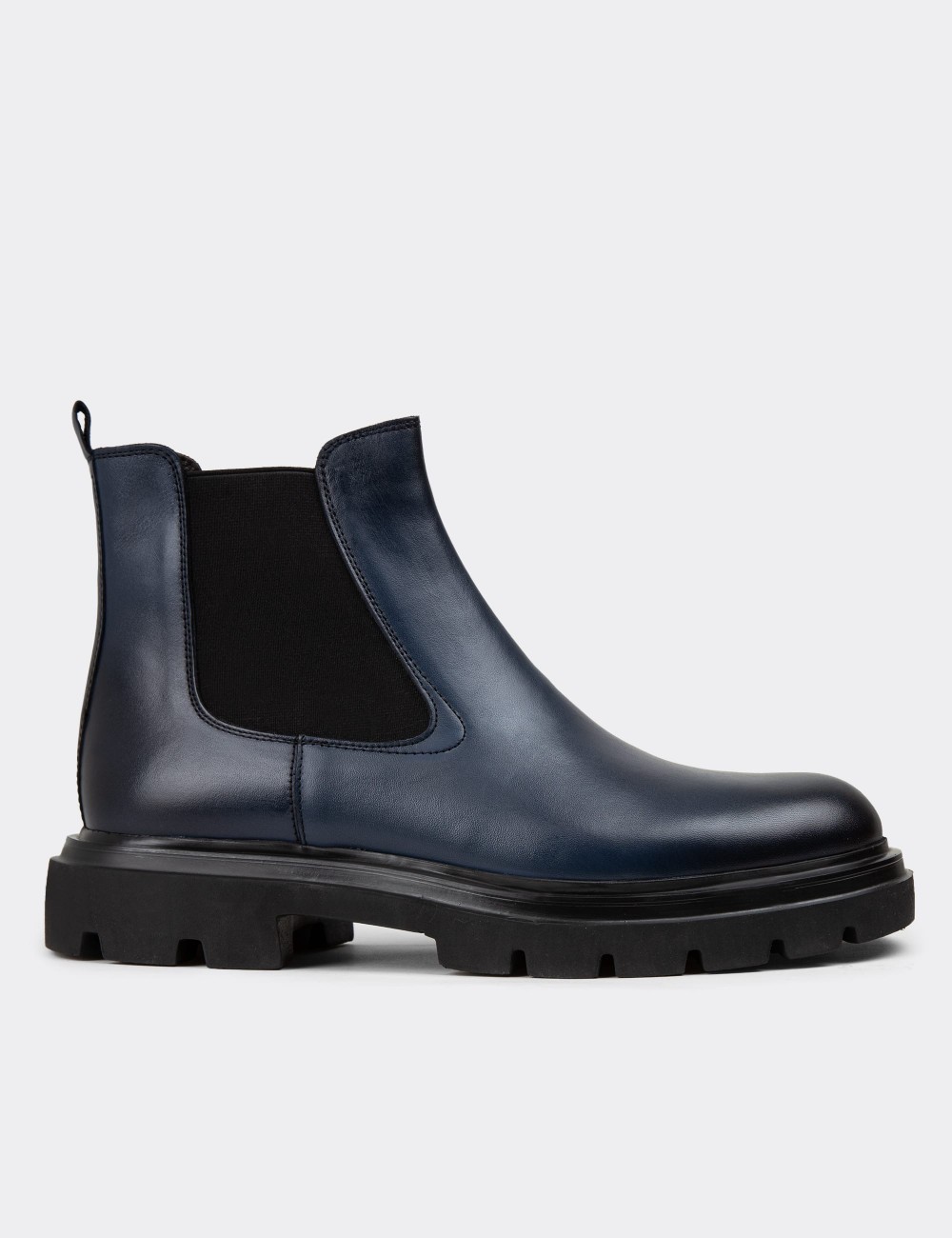 Navy Leather Chelsea Boots - 01982MLCVE01