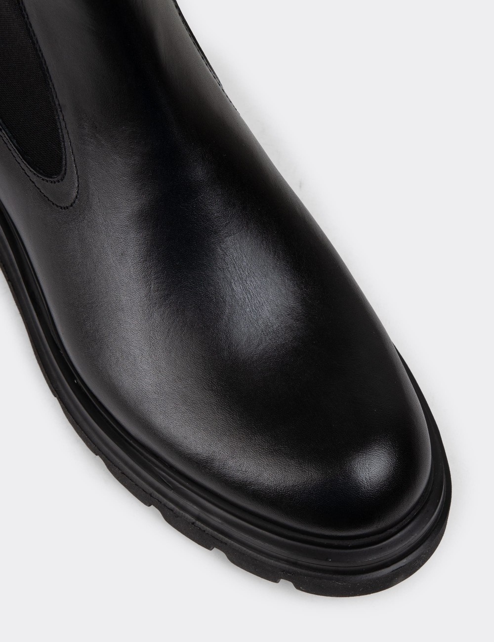 Black Leather Chelsea Boots - 01982MSYHE01