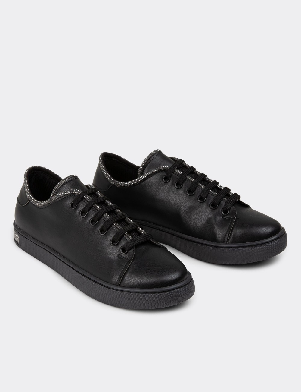 Black Sneakers - K0600ZSYHC01