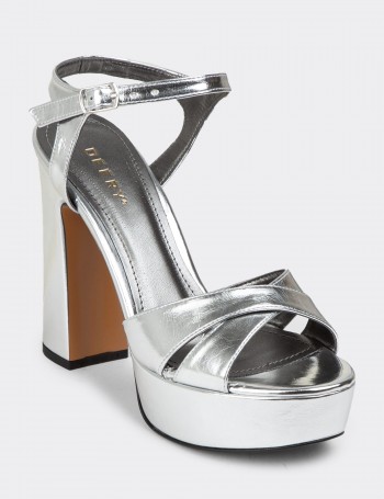 Silver Pumps - K2026ZGMSM01