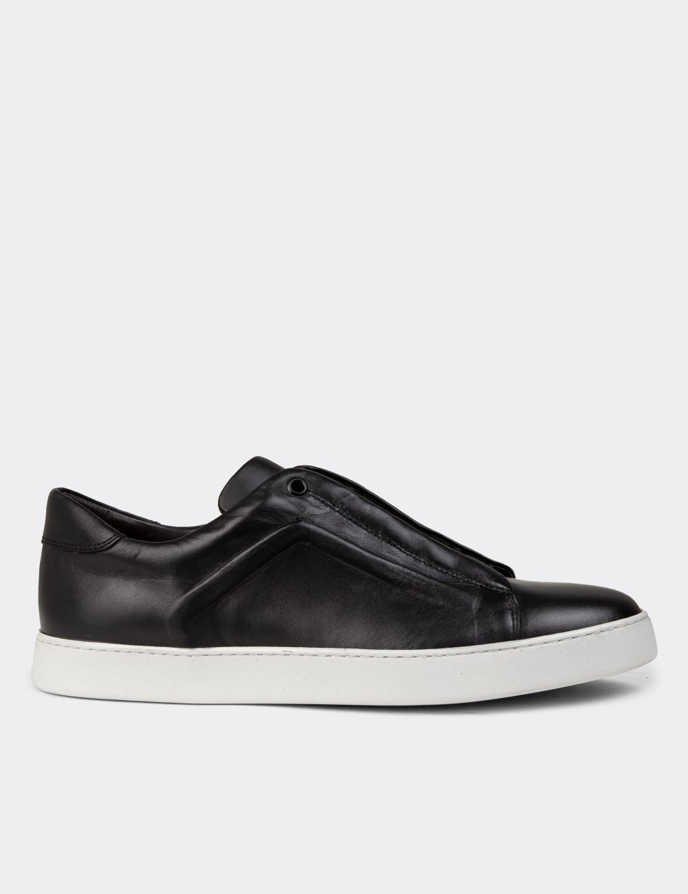 Black Leather Sneakers - 01831MSYHC02