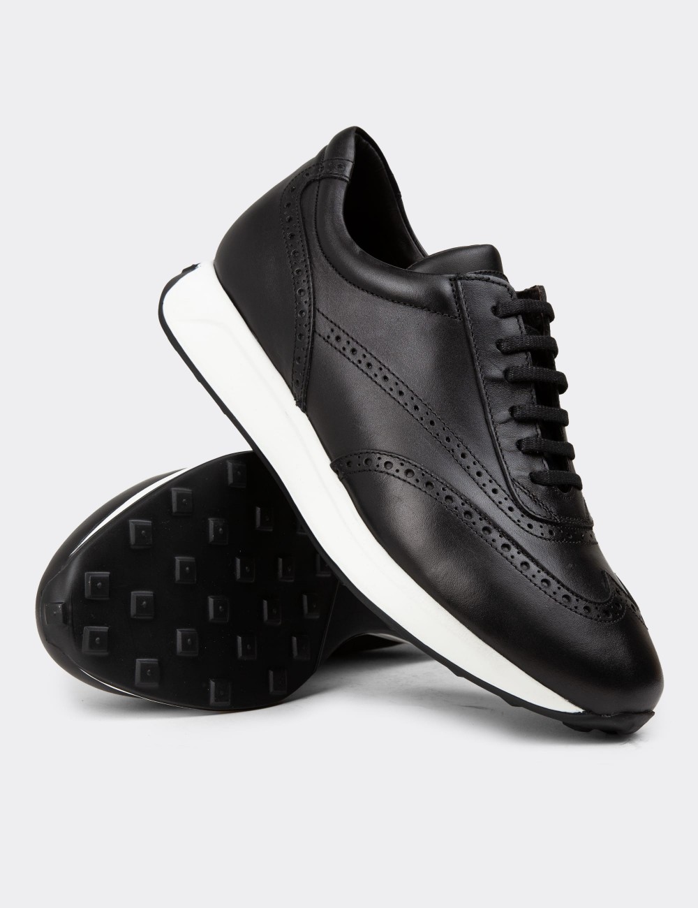 Black Leather Sneakers - 00750MSYHE11