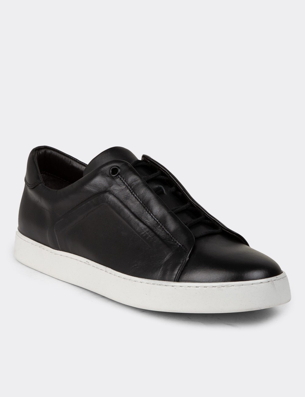 Black Leather Sneakers - 01831MSYHC02