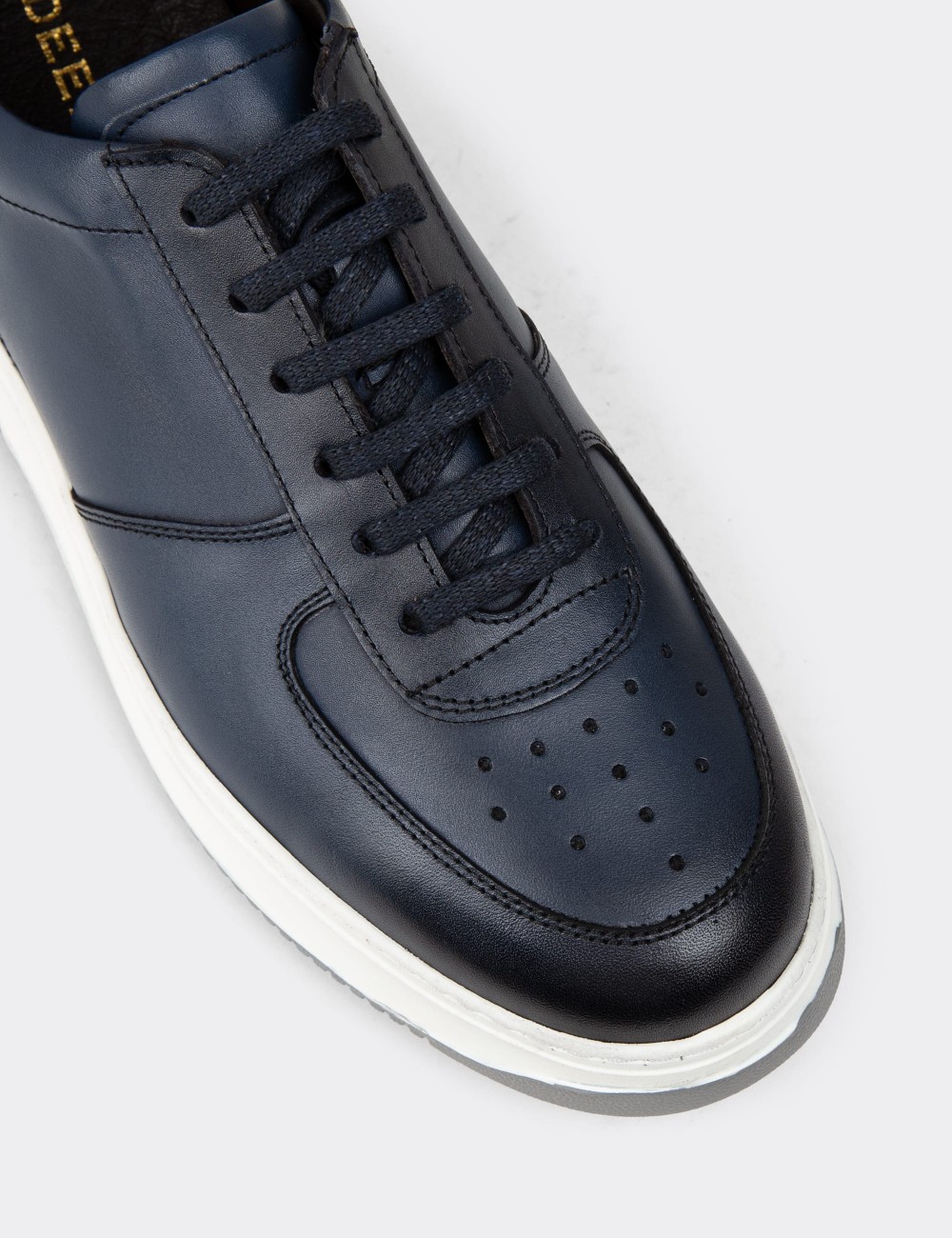 Navy Leather Sneakers - 01965MLCVE05