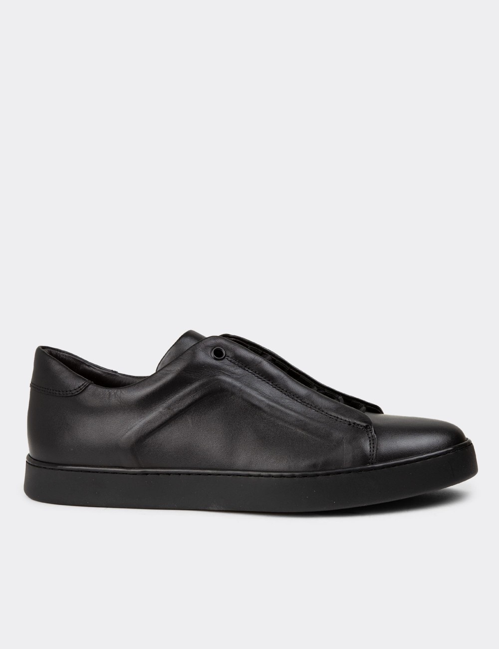 Black Leather Sneakers - 01831MSYHC04